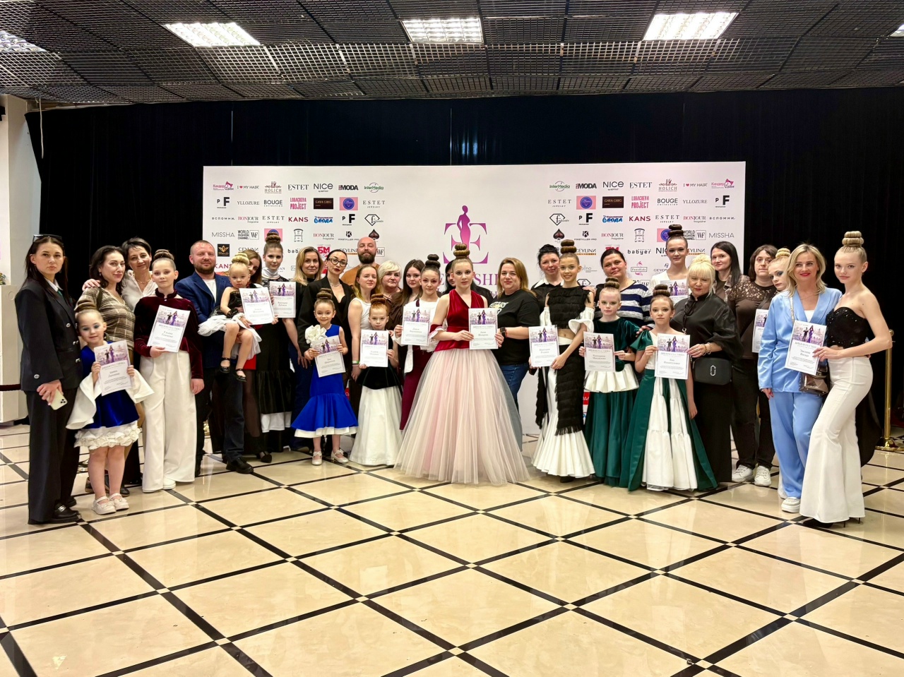 18 апреля Модельная школа Global Studio Новомосковск зажгли главный подиум г.Москвы Estet… — фото